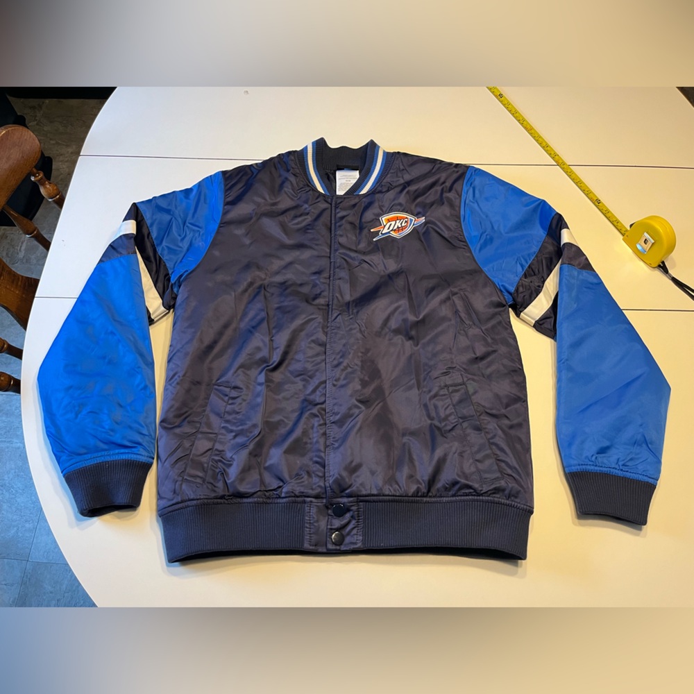 Oklahoma City Thunder NBA youth XL warm quilted winter jacket black blue